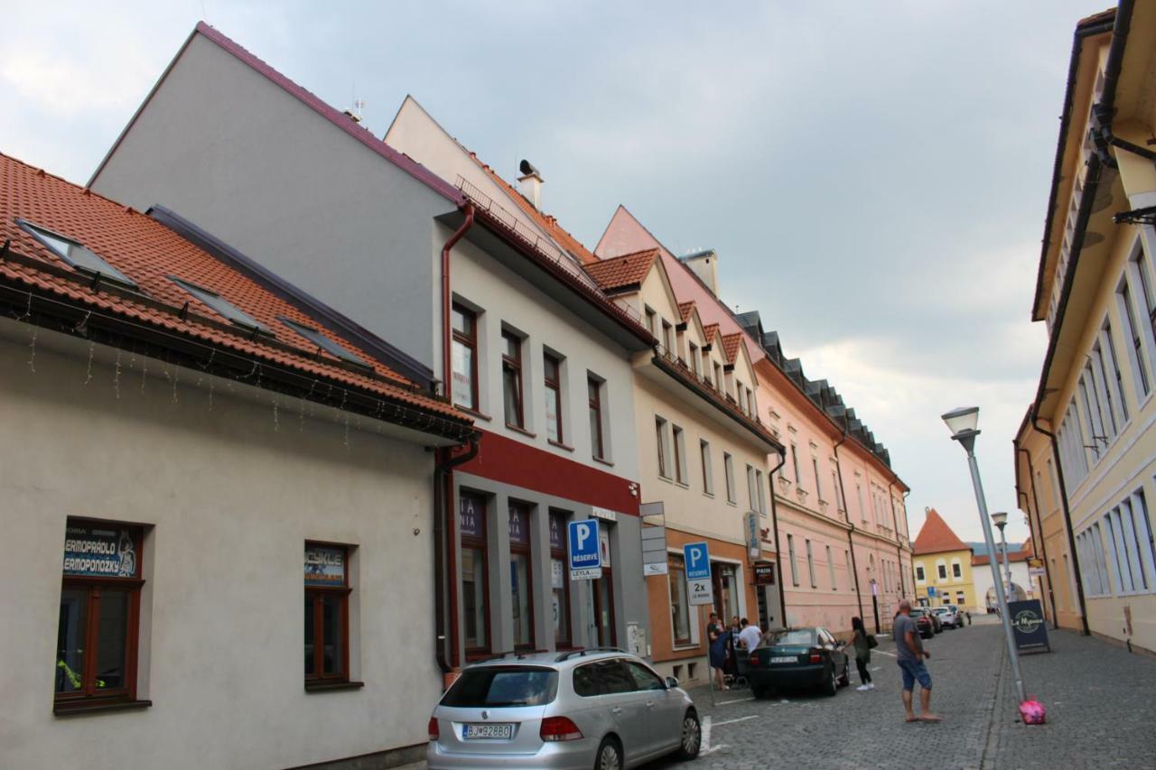 Centrum Apartman Leyla Bardejov Buitenkant foto