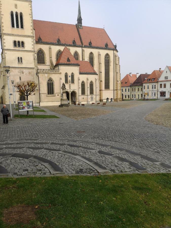 Centrum Apartman Leyla Bardejov Buitenkant foto