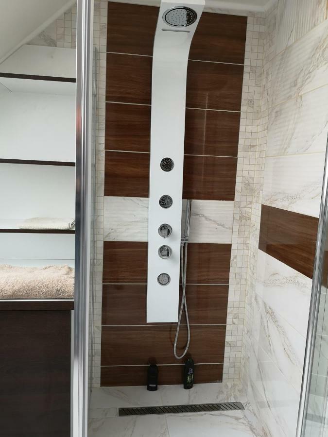 Centrum Apartman Leyla Bardejov Buitenkant foto